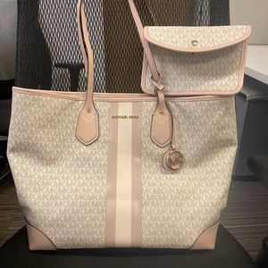 MK Designer Tote w/matching Pouch